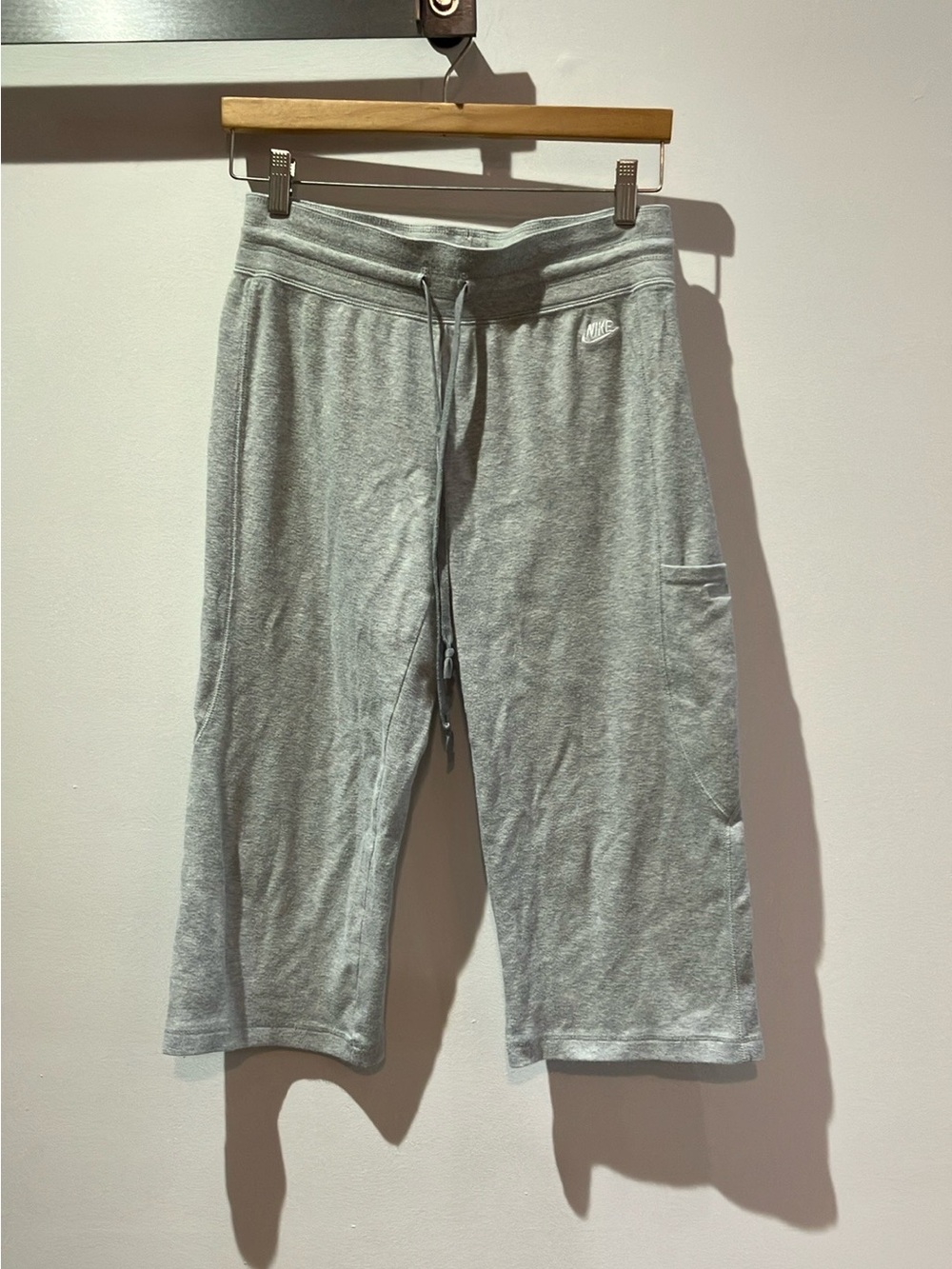 Nike gray cropped wide leg sweats | Size M